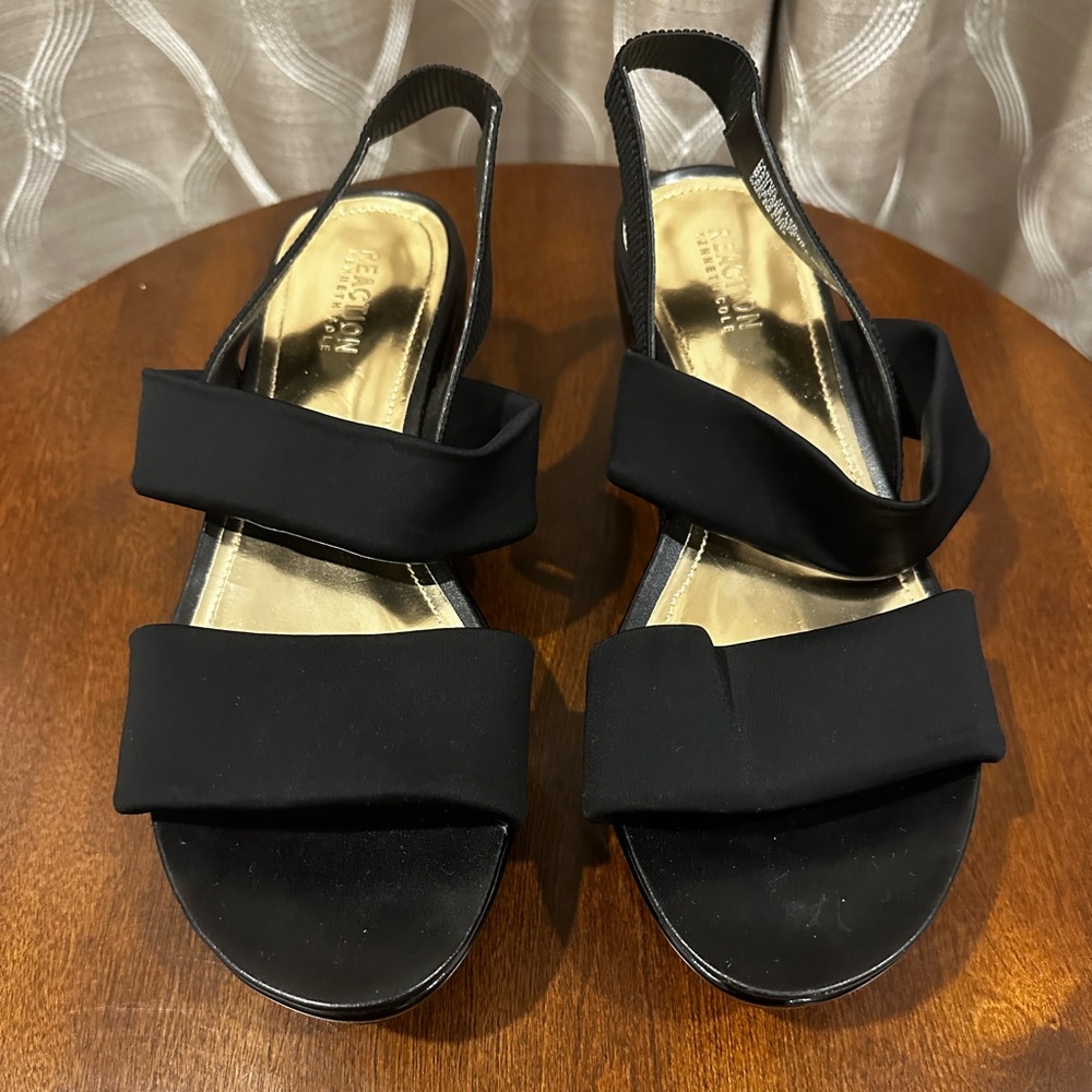 Reaction Kenneth Cole Black and Gold Sandals